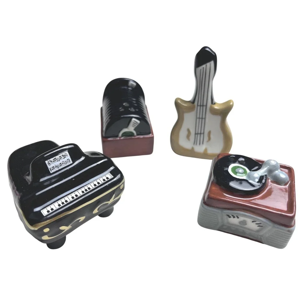 Cracker Barrel Music Salt & Pepper Shakers Piano Jukebox Guitar Turntable NWT